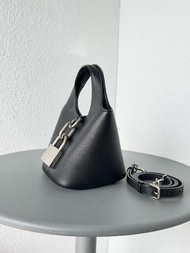 💜紫鑽認證💜全新 🏆 Balenciaga 巴黎世家 Locker系列水桶包 黑色粒面牛皮革豎款
