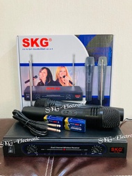 ไมค์ลอยคู่ SKG รุ่น SK-803 WIRELESS MICROPHONE พร้อมเครื่องรับสัญญาณ ไมโครโฟนดูดเสียงดีมาก ไม่ซ่า ไม