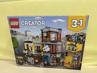 Lego 31097 3 in 1 creator Townhouse Pet Shop & Café 聯排別墅寵物店和咖啡店 全新未開