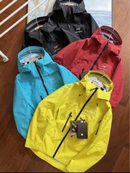 外國優惠預訂 多色選 Arcteryx 刺繡logo 拉鍊口袋 戶外機能 goretex 防水面料 alpha SV 連帽風褸外套