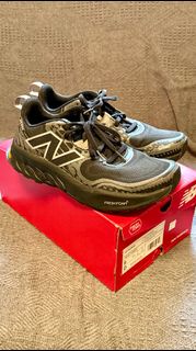 New Balance 越野跑鞋 Fresh Foam X Hierro V8 Vibram底