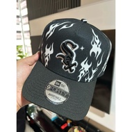 LJS CAPGAMING ONLINE SHOP NEWERA 9FORTY A-FRAME MLB CHICAGO WHITE SOX (CROWN FLAMES)BLACK