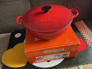 (70-80% new) Le Creuset 26cm Marmite媽咪炒鍋, 4.1L黑裡鑄鐵鍋 **非Staub鐵鑊