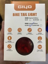 Đèn gắn sau cọc yên xe đạp thể thao sạc USB GIYO  GL09s