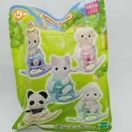 Sylvanian families | Original Sylvanian ครอบครัวจําลองเฟอร์นิเจอร์ของเล่นตุ๊กตาสัตว์ตุ๊กตามินิเครื่อ
