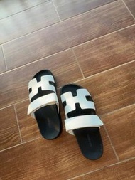 Hermes 拖鞋
