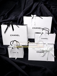 แท้shopไทย ถุงกระดาษ Chanel  พร้อมริบบิ้น สีขาว /สีดำ /กล่องของขวัญ