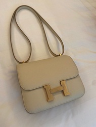 Hermes Constance 18