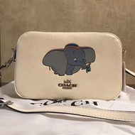 COACH×Disney 聯名小飛象雙層拉鍊相機包