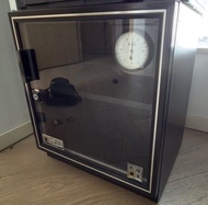 Eureka收藏家電子防潮箱HD-40GD