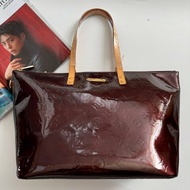 🎉9成新 超大容量LV 酒紅色漆皮肩背包