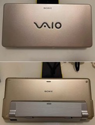 可放入褲袋✨Sony VAIO gold pocket notebook computer 港版筆記型電腦 圖3可以睇到可放入部分牛仔褲褲袋
