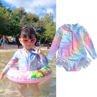 【พร้อมส่งจากไทย】Happyfly ชุดว่ายน้ำสำหรับเด็กหญิงพิมพ์ลายเกล็ดปลา มีรูเฟลส์แขนยาว สวมใส่ได้ทั้งในน้ำและบนหางหรือใส่เป็นชุดว่ายน้ำชายหาด