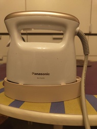 Panasonic 樂聲牌 NI-FS470 蒸氣熨斗