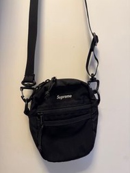 Supreme 黑色斜孭袋