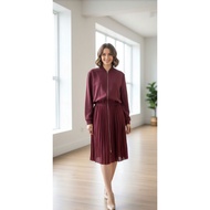 KARL LAGERFELD Paris Wine Burgundy Zip-Up Pleated Dress Size (77)