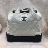 Chanel 黑白細size 流浪背包 XB727