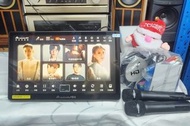 🎅🎄即買即用！99新，全新款香港版音王Inandon 2TB 五合一點歌機卡啦ok ,karaoke，原裝保護貼[內置擴音，慳位方便,巳開通高速下載，新舊曲庫齊全🎶]，跟盒保養咭配件全齊！(如需另配喇