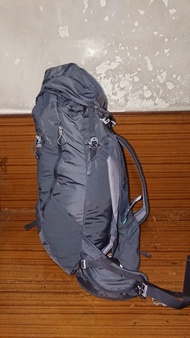 Salomon 30-5L 登山背包