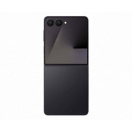 Galaxy Z Flip 7 5G (12GB+256/512GB) มาพร้อมหน้าจอพับได้ขนาด 6.9 นิ้ว ถ่ายภาพคมชัด และแบตเตอรี่ 4300m