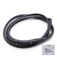 ยางขอบประตู ยางประตู หลัง-ขวา 1ชิ้น สีดำ แท้ Mitsubishi L200 Triton Plus KH4 KB4 KB8 4x2 4x4 ปี 200