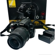 Nikon d5000 with 18-55mm lens (USED) dslr camera,, good condition