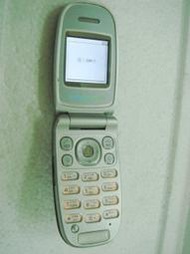 Sony Ericsson Z300i Z300 GSM 雙頻 無照相 摺疊 手機 10102201