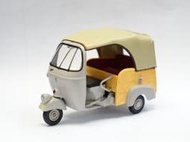 PIAGGIO 50 Vespa 三輪 摩托車 模型完成品 比例 1/32