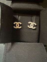 全新Chanel Earrings 經典 cc 款耳環專櫃長期斷貨新鮮抱出