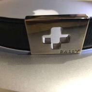 Bally 牛皮皮帶，襯黑裙一流👍🏻👍🏻👍🏻