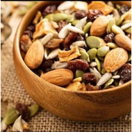 Trail Mix (Mix Nuts,Seeds,Dried Fruits) 500g