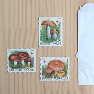 芬蘭1980年紅十字會發行可食用蘑菇繪畫郵票三件組