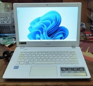 Acer 13“ laptop white thin