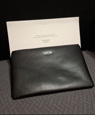 Dior parfums Dior beauty 黑色膠皮手拿包/化妝包/小袋/男女均合/可放手機紙巾