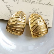 【西洋古董飾品 】金色調 動物紋 大耳環 夾式耳環