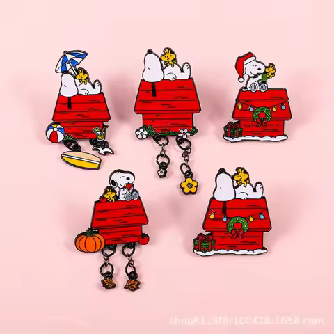 10Pcs Personalized Creative Fun Snoopy Metal Badges Christmas Elements Snoopy White Dog Alloy Brooch