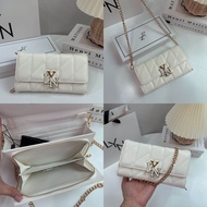 ครบสี 6 สี มีสายยาว NEW 2024 Lyn กระเป๋าสตางค์ ถือเป็นคลัชไดั  ขนาด  7.5 นิ้ว  สายถอดได้  อุปกรณ์  ป