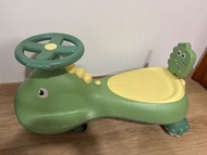 扭扭車