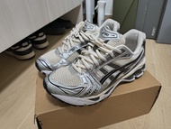 Asics Kayano 14 cream black US 8.5