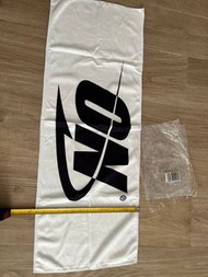 On optimum nutrition towel , size: 15"x41"