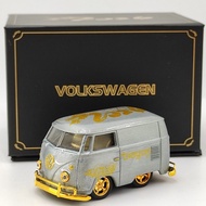 HY 1/64 Volkswagen T1 1960 Van Mini Short Axis Dragon Version Bus Simulation Alloy Car Model