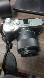 Canon M6 連 兩個鏡頭