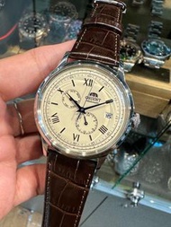 全新 行貨 有門市 日本東方錶 自動機械手錶 ORIENT AUTOMATIC WATCH Orient Bambino Day-Date and 24-hour RA-AK0702Y10B • 象牙