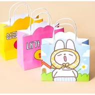 daiso a paper shopping bag