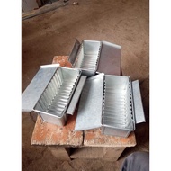 Bandung white baking pan size 18x8x8