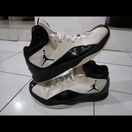 Sepatu Basket Nike Second Original Size 46