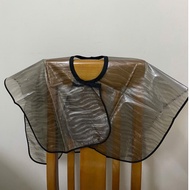 Hair dye cape - Easy to clean