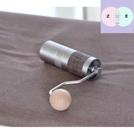 1Zpresso Q2 ที่บดกาแฟแบบมือหมุนขนาด15g(เฟืองสแตนเลสบอดี้อะลูมิเนียม)จัดจำหน่ายโดย"กาแฟ โกอู๋" Ze Sto