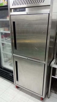 GEA L-RW8U1HH SSUPRIGHT FREEZER -22'C 'BEKAS'