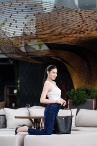 Rally The Bag Whisper - กระเป๋าหนังทรง Bucket ลายโลโก้ แท้💯พร้อมส่ง